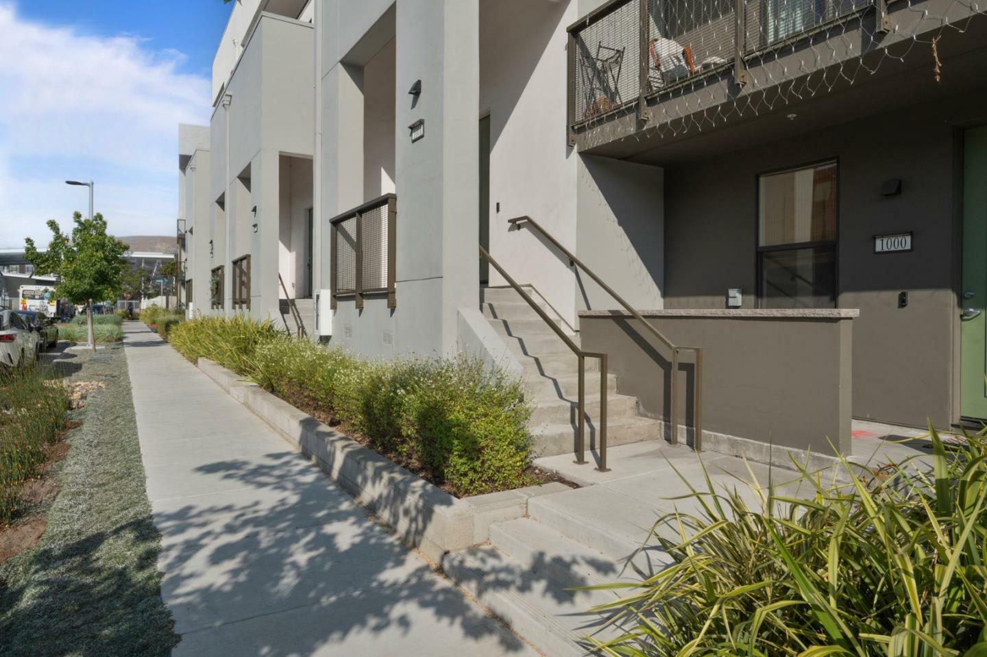 Property Photo: 45139 Challenge Common 1001 CA 94538