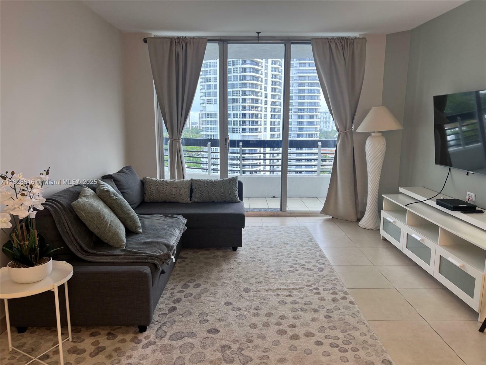 Property Photo: 3600 Mystic Pointe Dr 1510 FL 33180