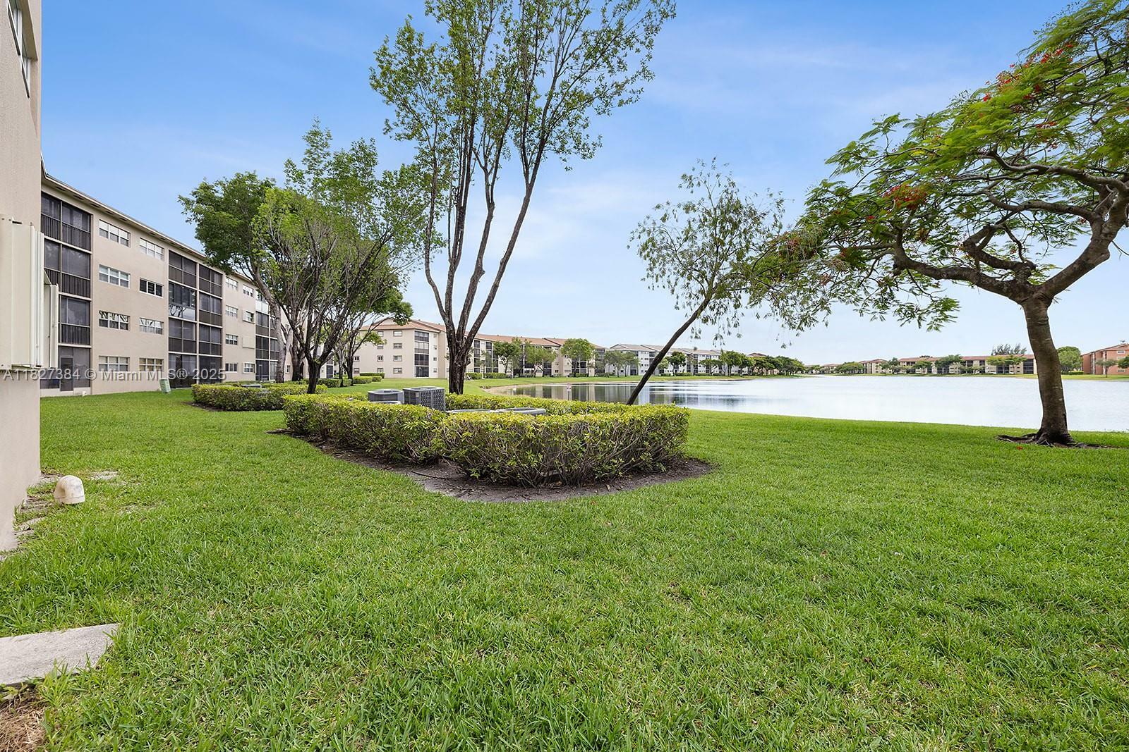 550 SW 138th Ave 112K  Pembroke Pines FL 33027 photo