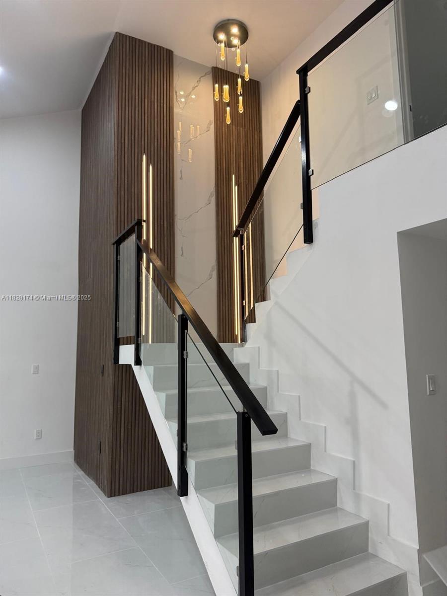 Property Photo: 10433 SW 118th Ct FL 33186