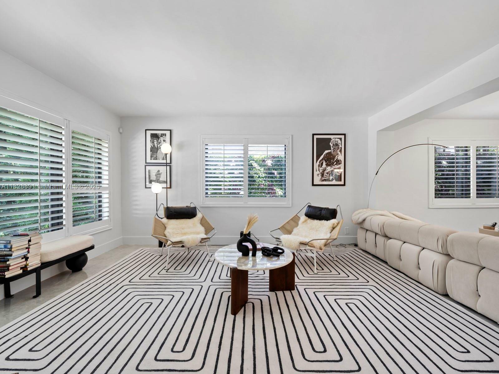 Property Photo: 1117 Alberca St FL 33134