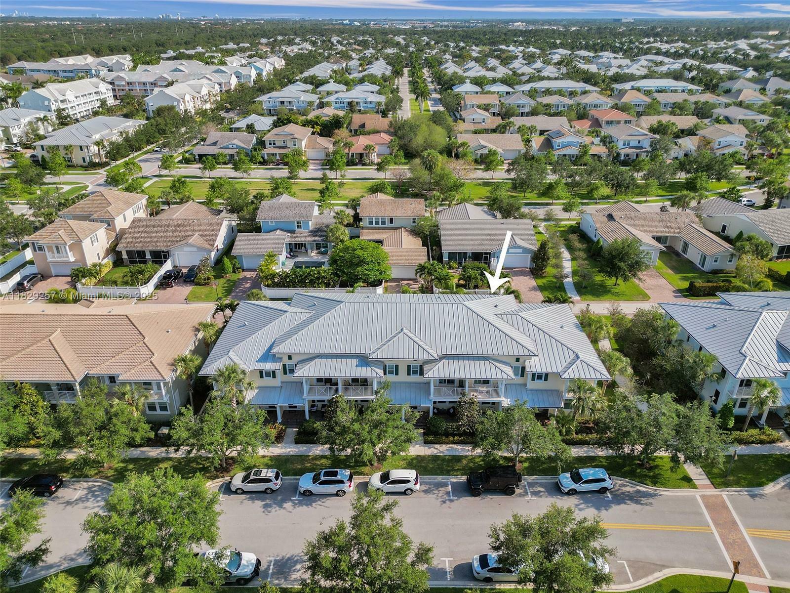 Property Photo: 1144 S Community Dr FL 33458