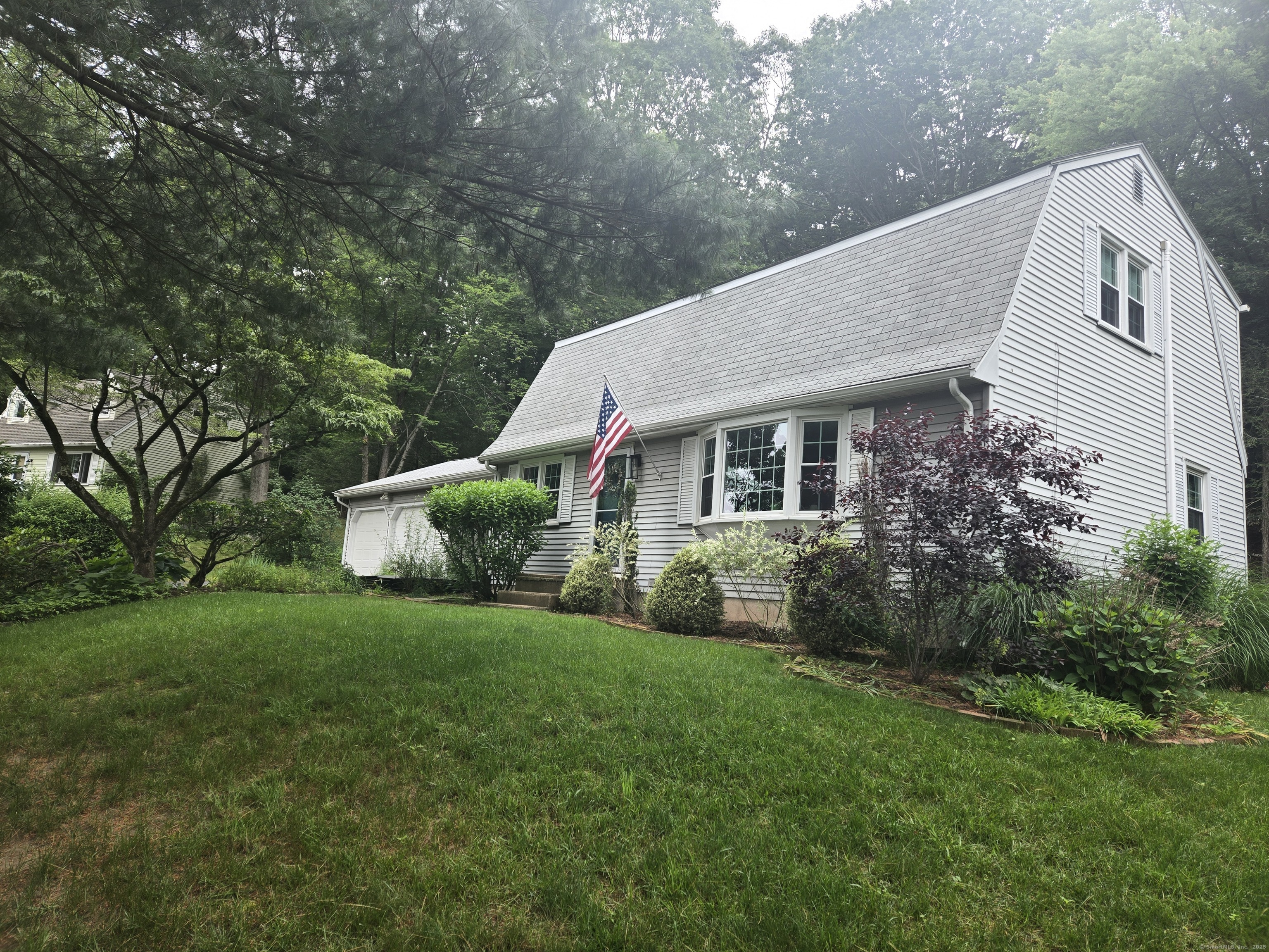 Property Photo: 293 Grissom Road CT 06042