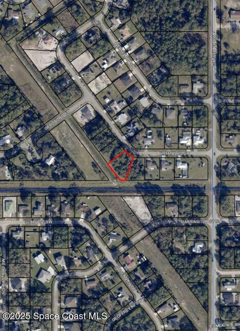 Property Photo: 682 Bryant Road SW FL 32908