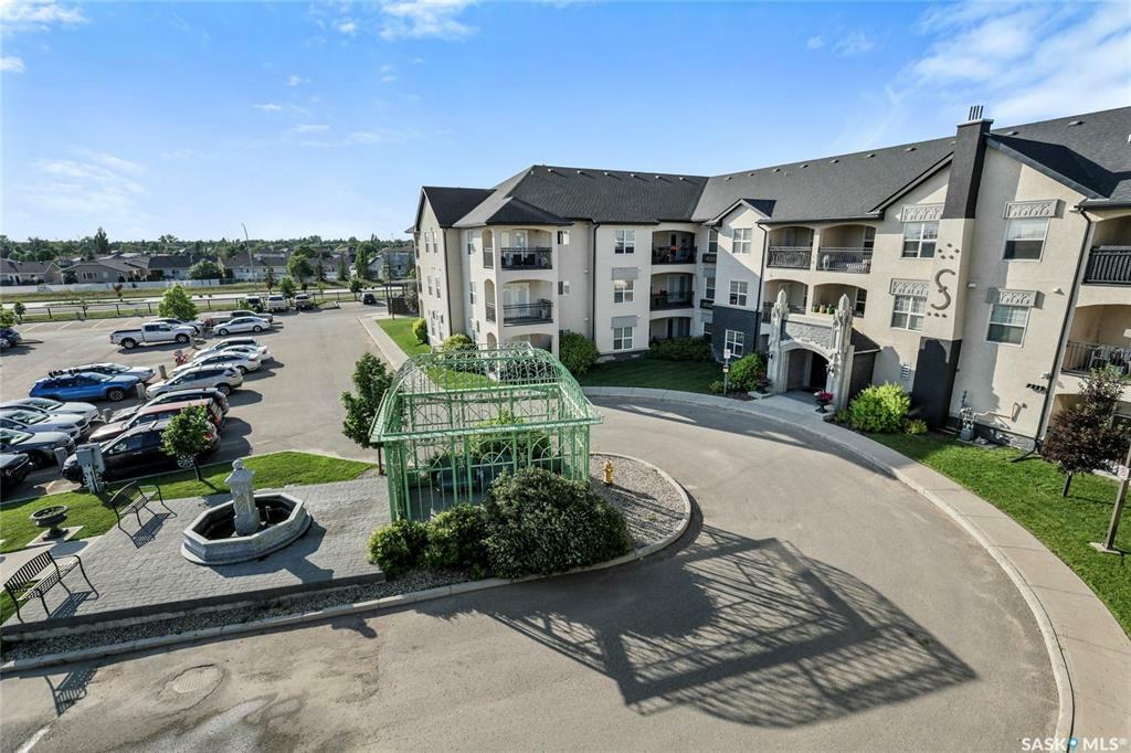 Property Photo: 1640 Dakota Drive 316 SK S4Z 0A4
