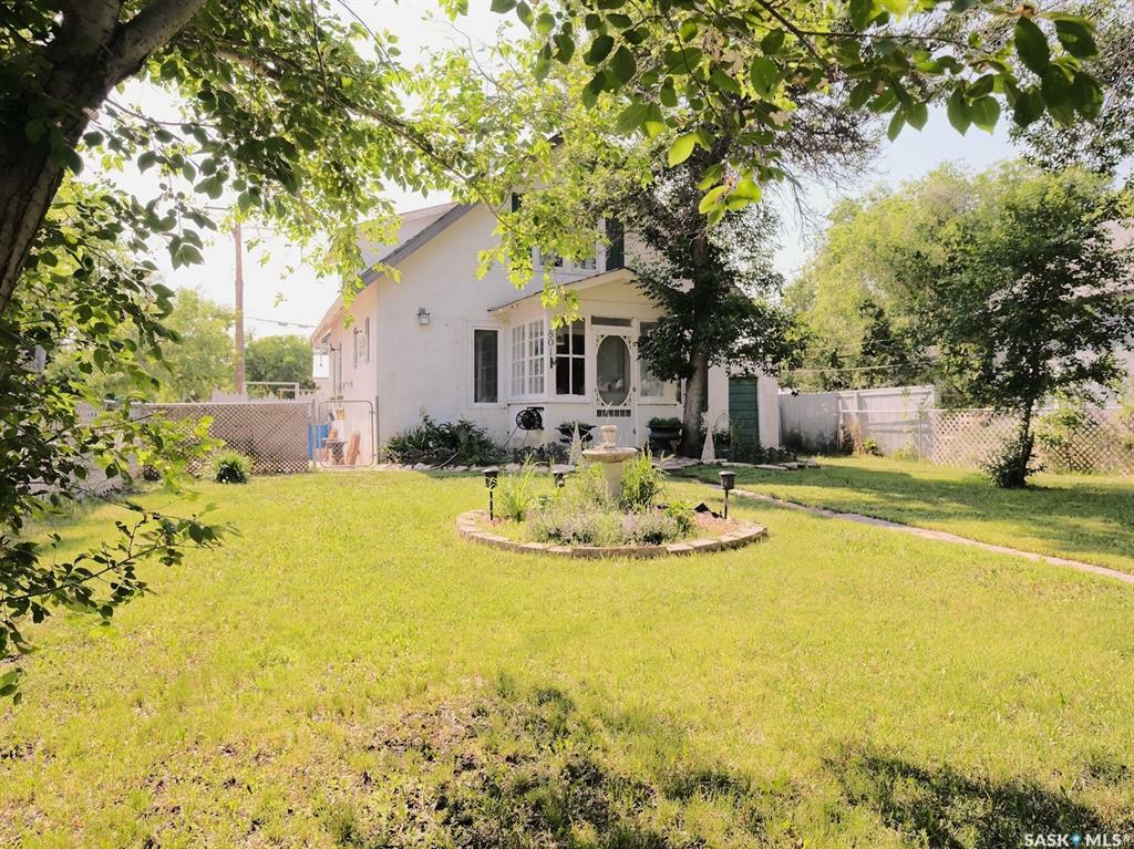 Property Photo:  801 George Street  SK S0L 2V0 