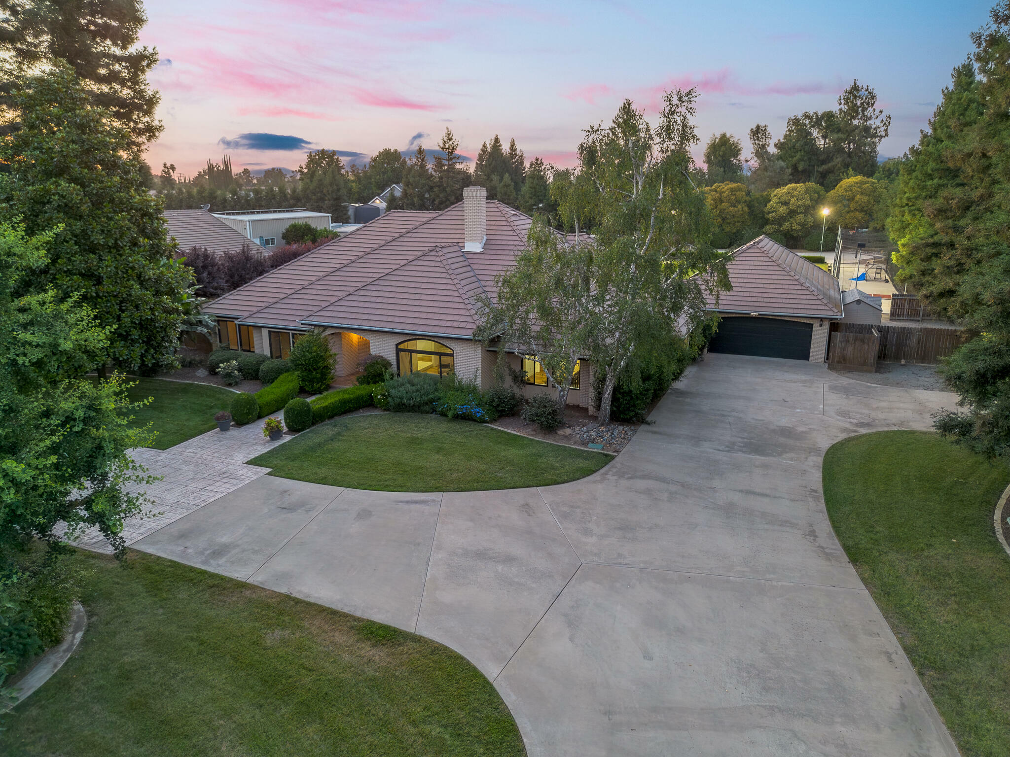 Property Photo: 12710 Marlin Avenue CA 93291