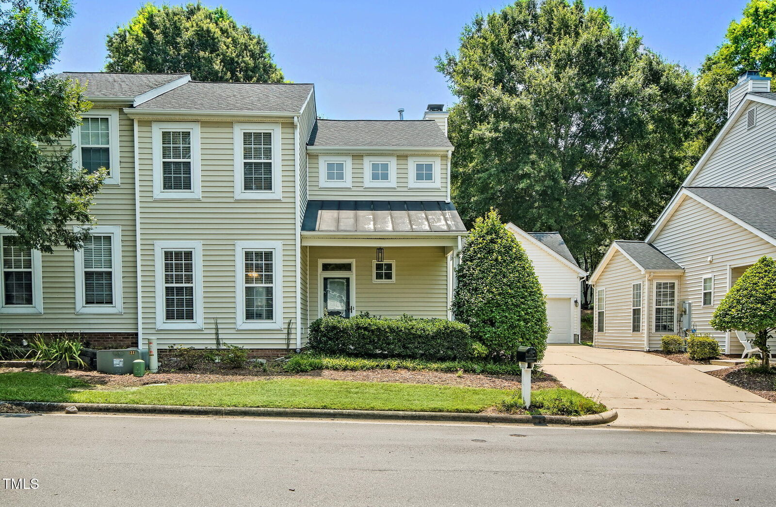 Property Photo:  2000 Silky Dogwood Trail Trail  NC 27502 