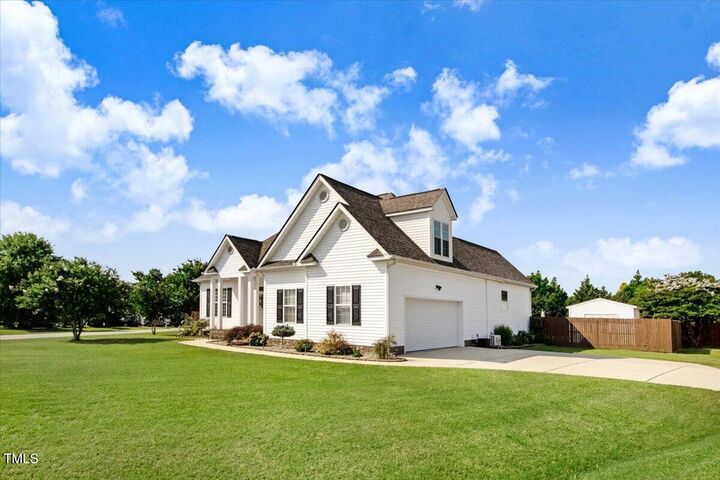 Property Photo:  8101 Claybrooke Court  NC 27592 
