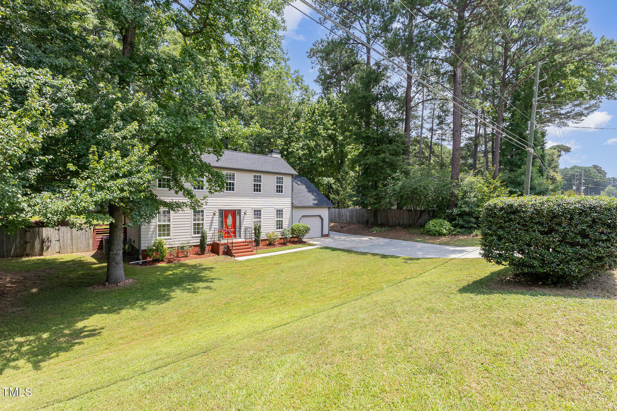 Property Photo: 404 SW Maynard Road NC 27511