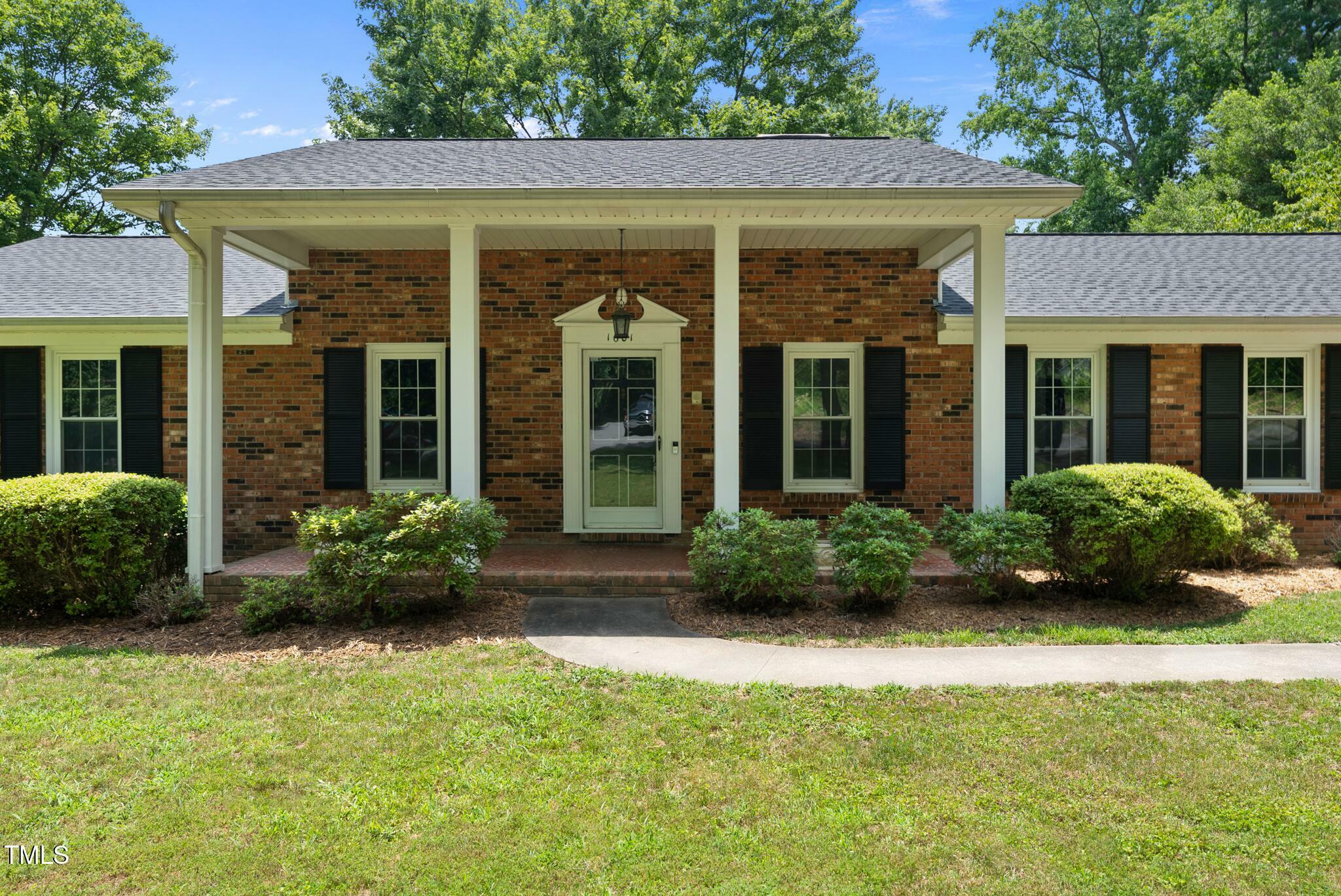 Property Photo: 1601 Redmond Drive NC 27712