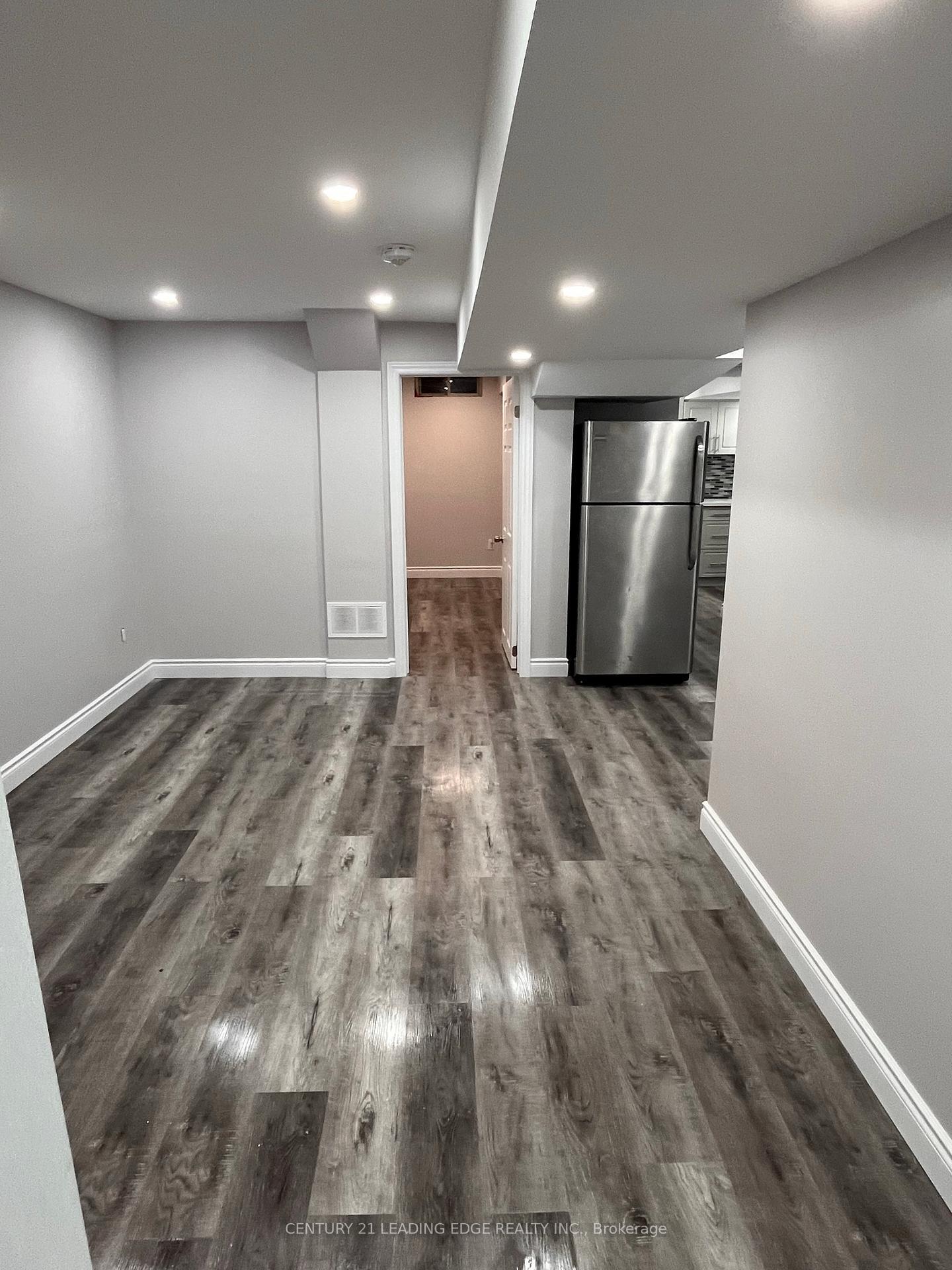 Property Photo: 131 Farthingale Crescent Bsmt ON L7A 1W9