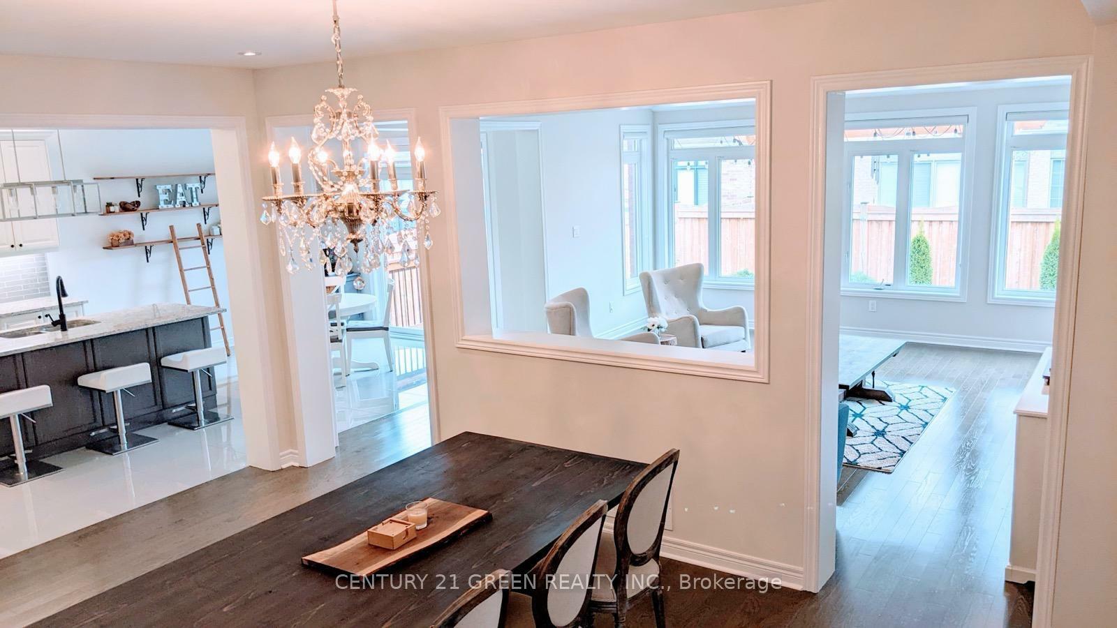 Property Photo: 114 Rising Hill Ridge Main &Amp 2nd Floor ON L6Y 6B2