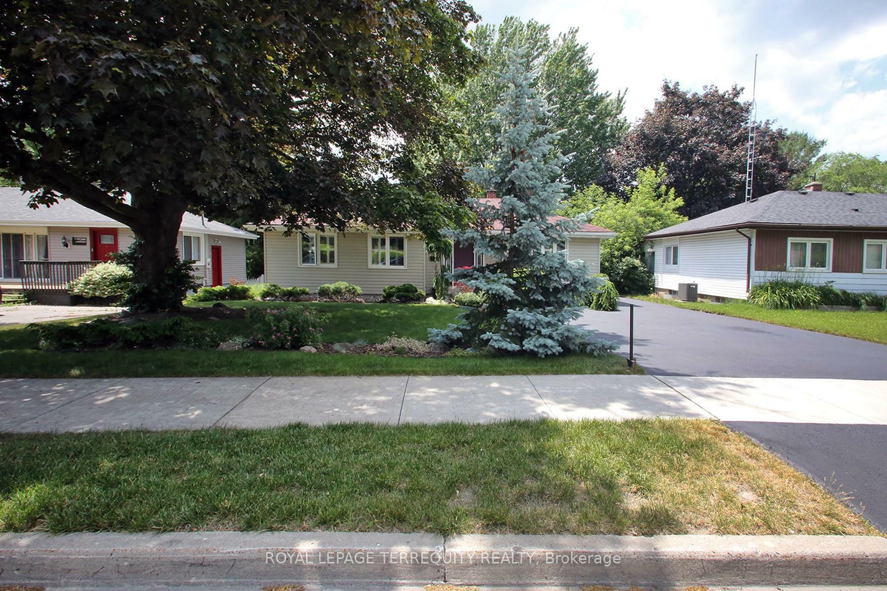 Property Photo: 208 Craydon Road ON L1N 2B6
