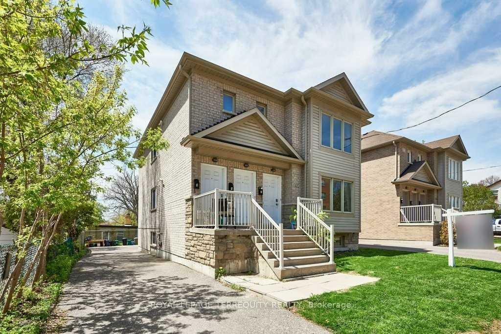 Property Photo: 140 Mary Street N ON L1G 5B9