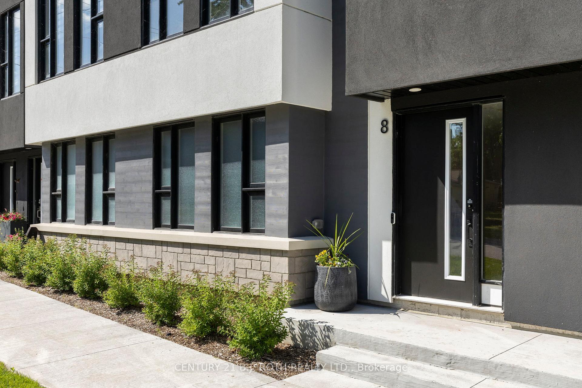 Property Photo: 8 Bru-Lor Lane ON L3V 8P4