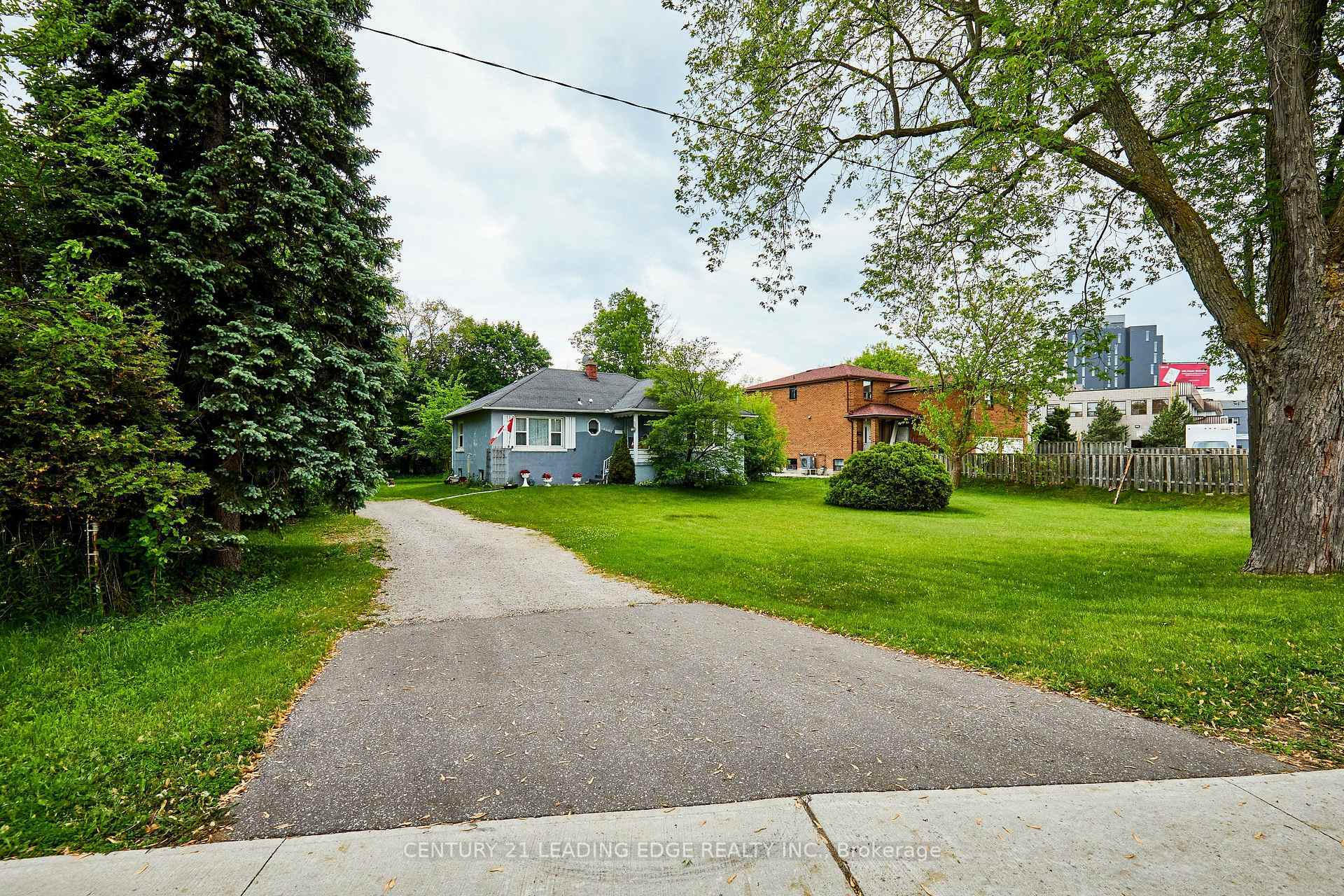 Property Photo: 4607 Kingston Road ON M1E 2P3