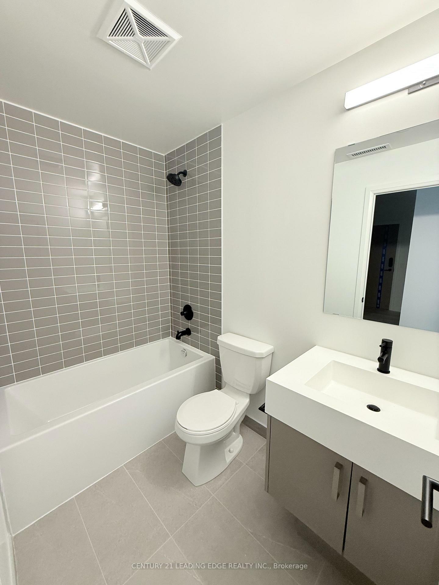 Photo de la propriété: 280 Dundas Street W 815 ON M5T 1V4