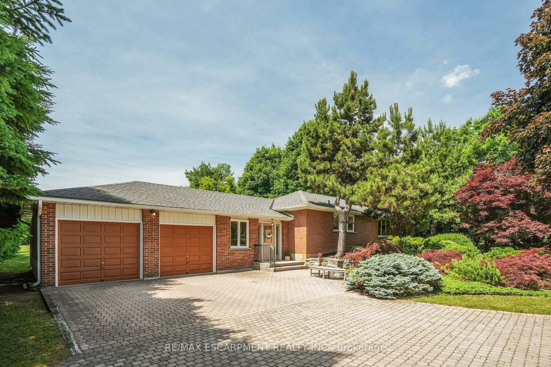 Property Photo: 13312 Trafalgar Road ON L7G 4S4