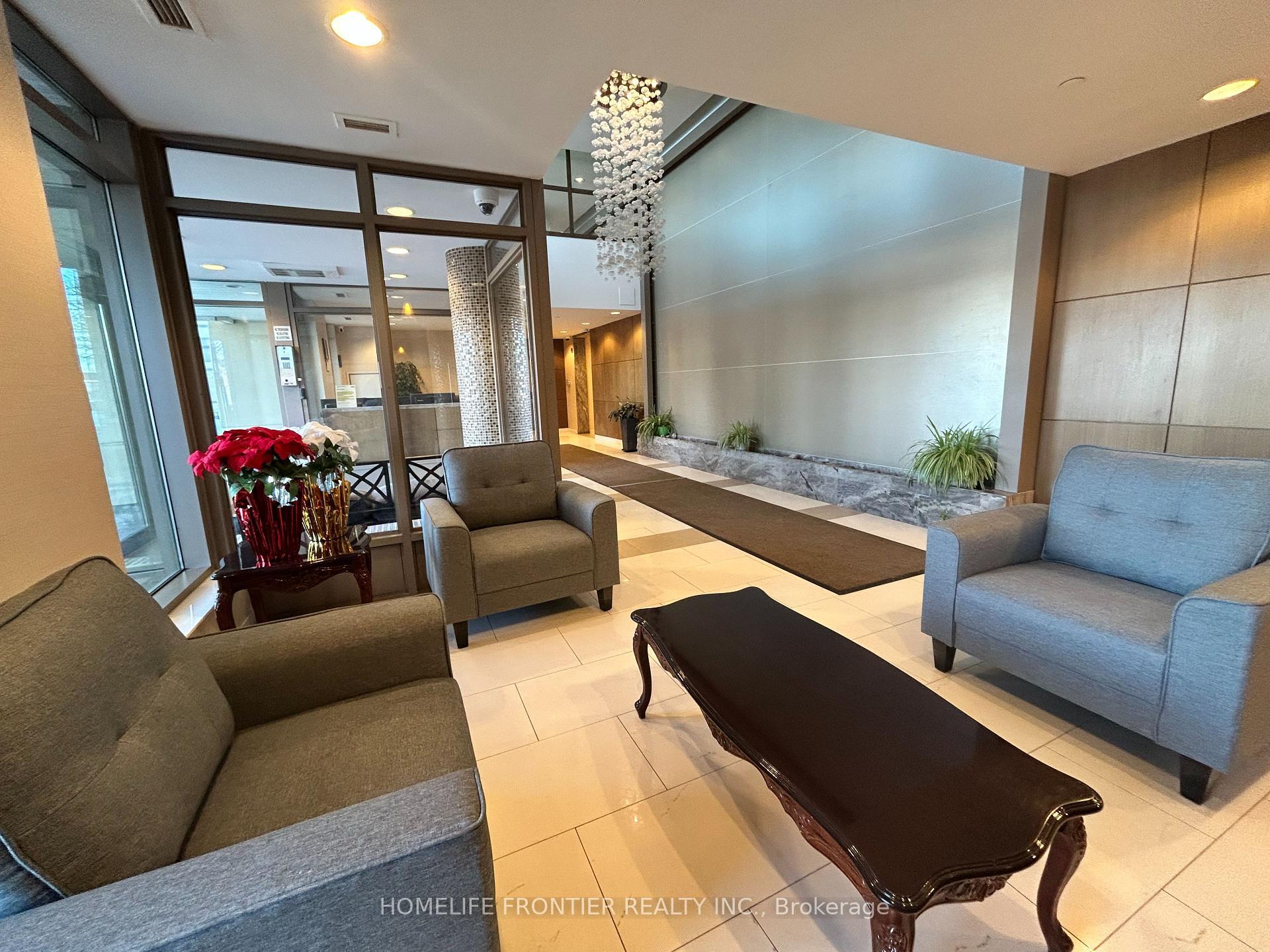 Property Photo:  75 Norman Bethune Avenue 202  ON L4B 0B6 