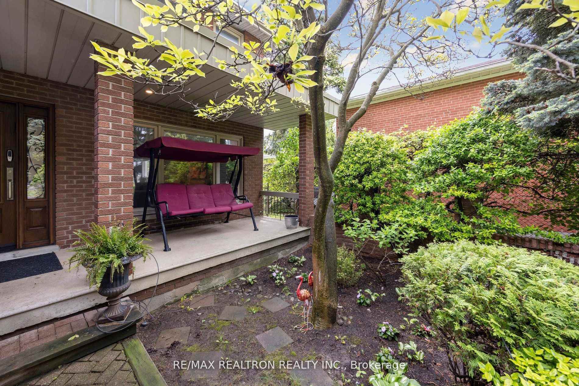 Property Photo: 167 Faywood Boulevard ON M3H 2Y1