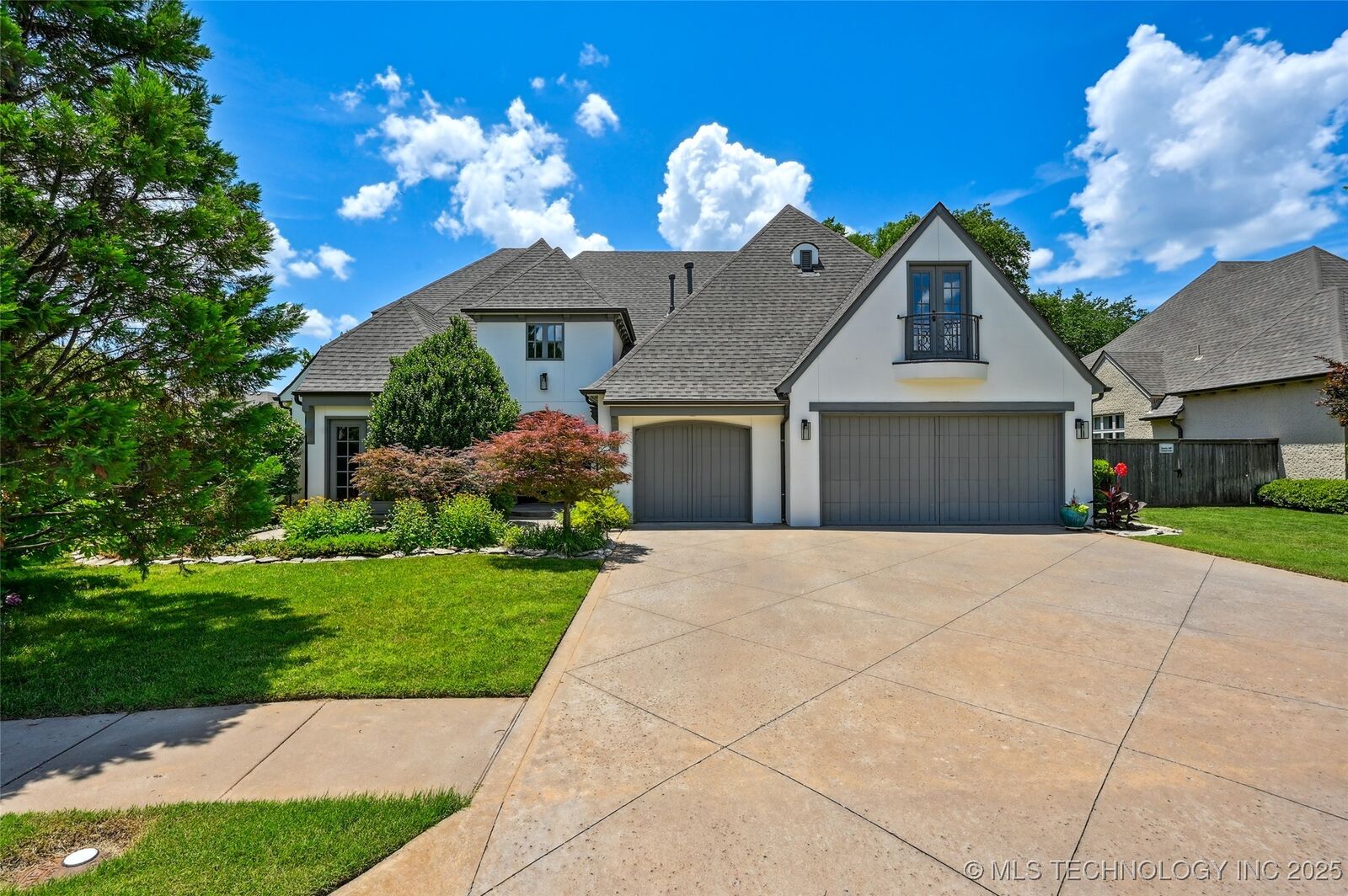 Property Photo:  11718 S Oswego Avenue  OK 74137 