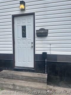 Property Photo: 1227 Curry Ave Lower ON N9B 2C8