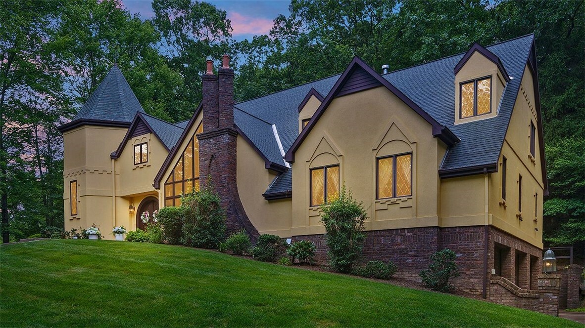 Property Photo: 613 Lincoln Rd PA 15015