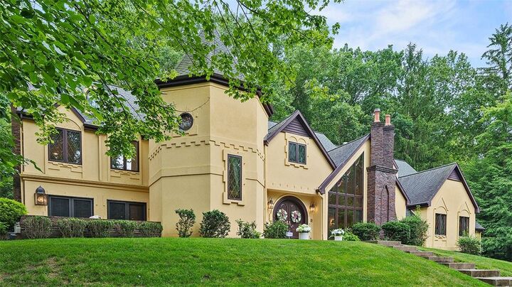 Property Photo:  613 Lincoln Rd  PA 15015 