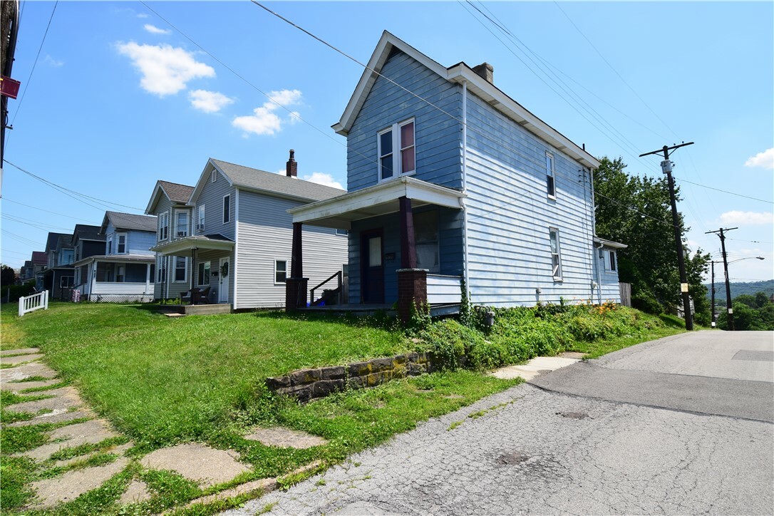 Property Photo: 1400 2nd Street PA 15066