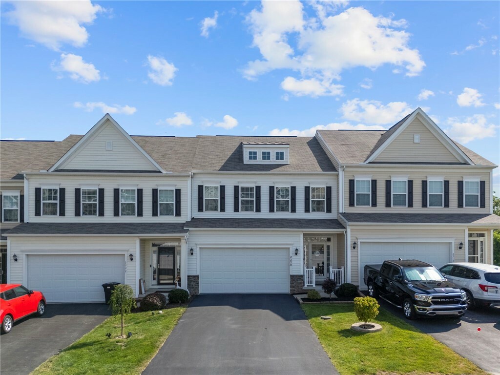 Property Photo: 2220 Shawnee Dr PA 15301
