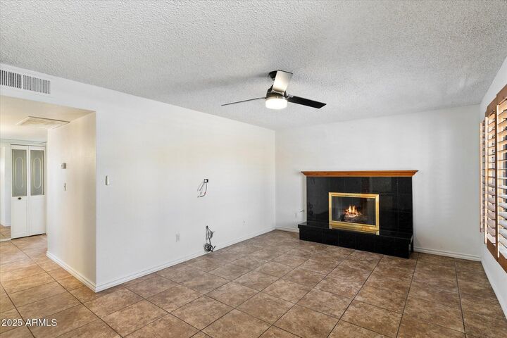 Property Photo:  414 E Westchester Drive  AZ 85283 