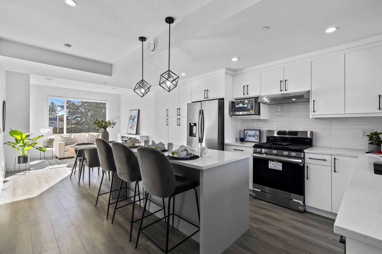 Photo de la propriété: 9603 Broadway Street 8 BC V2P 5T7