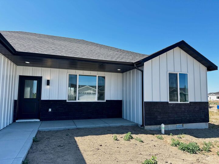 Property Photo: 1501 Parker Dr ID 83350