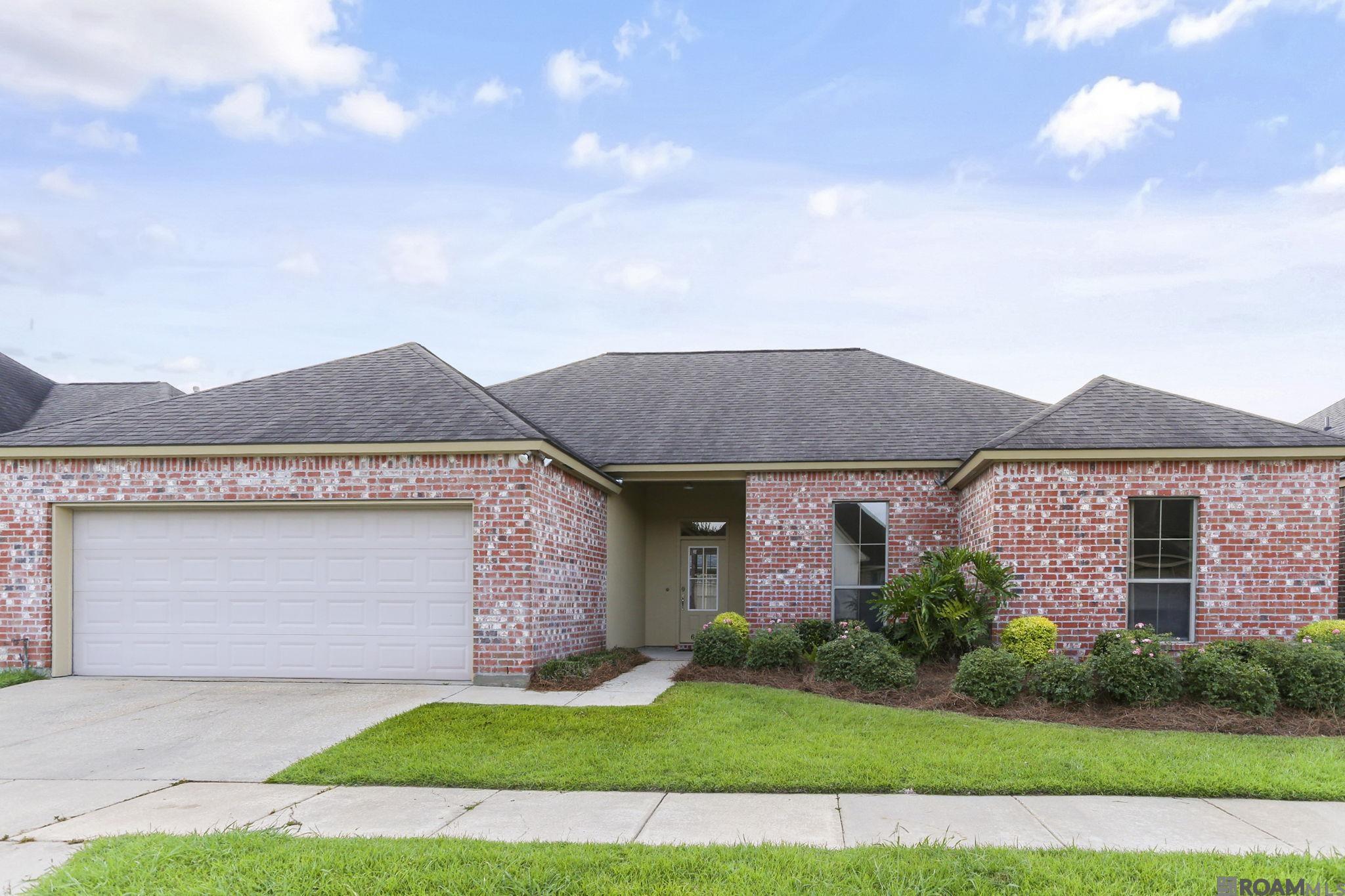 6526 Cameren Oaks Dr  Baton Rouge LA 70817 photo