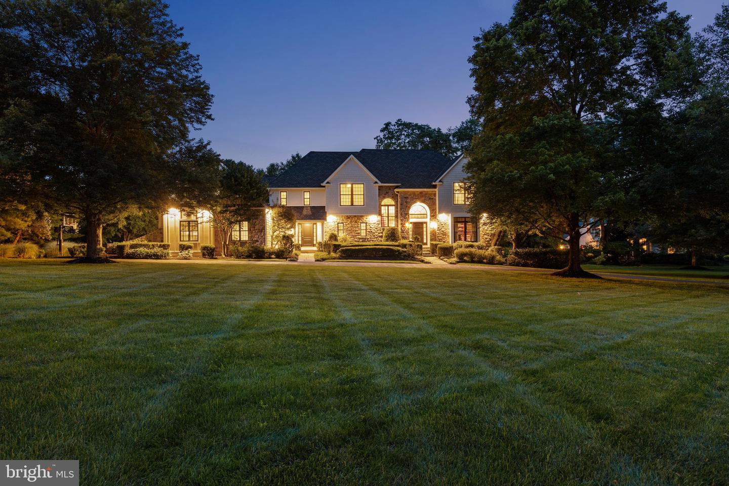 Property Photo: 7 Weatherfield Drive PA 18940