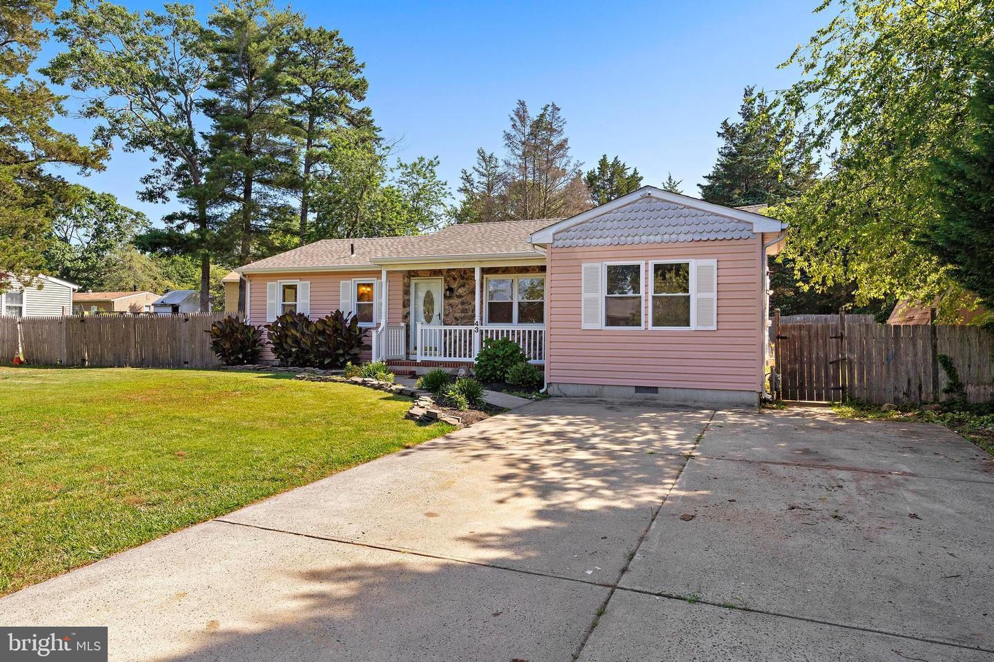 Property Photo:  43 Walnut Street  NJ 08087 