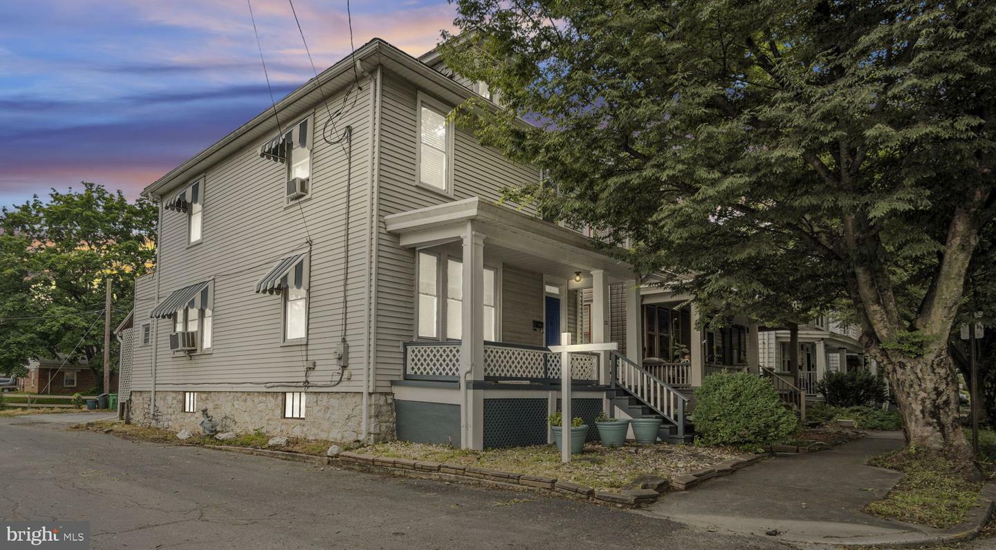 32 W Willow Street  Carlisle PA 17013 photo