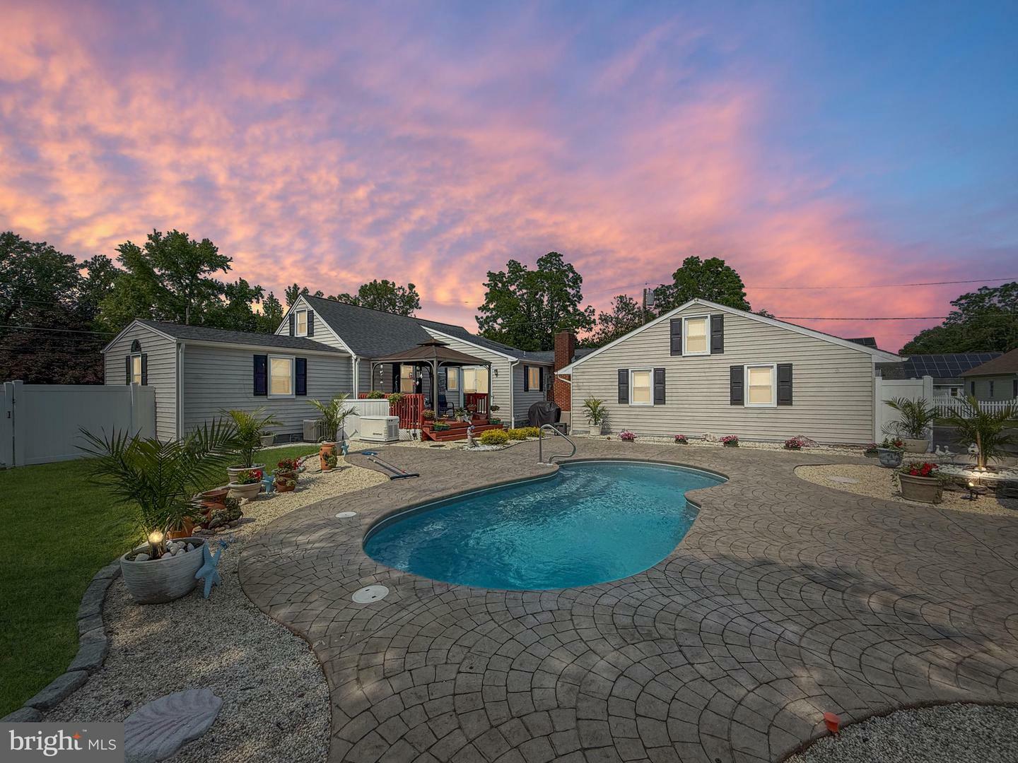 Property Photo:  4 Albert Avenue  NJ 08505 