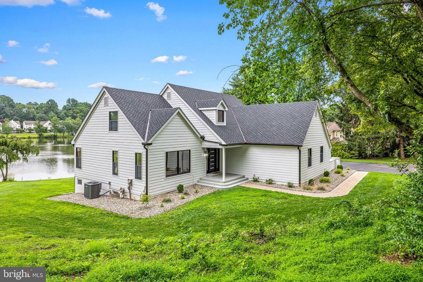 Property Photo: 9 W Shore Court PA 19350