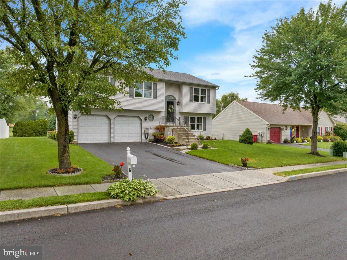 Property Photo:  6 Dogwood Drive  PA 19565 