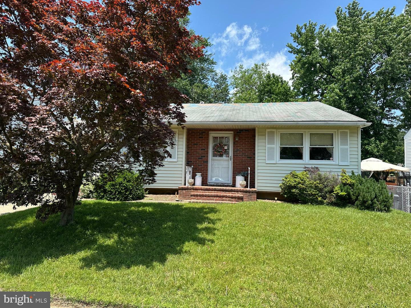 Property Photo:  29 E Maple Avenue  NJ 08031 