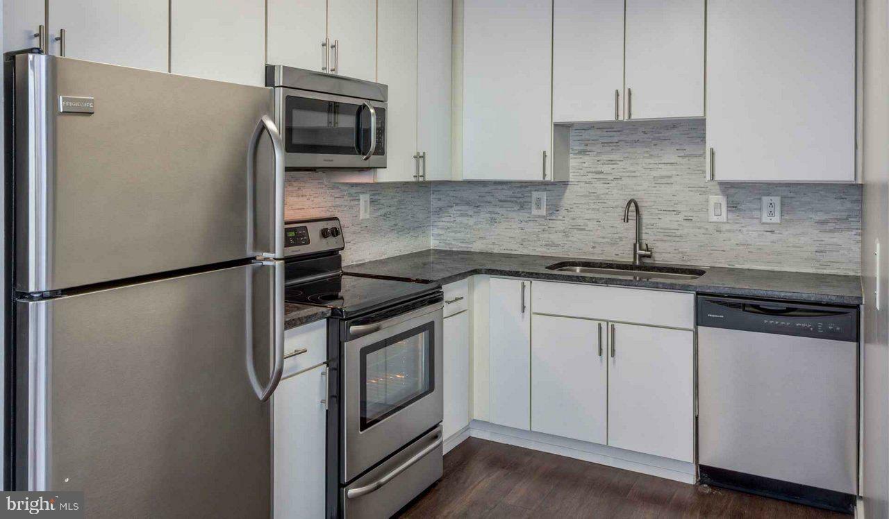 201 S 25th Street 2B-325  Philadelphia PA 19103 photo
