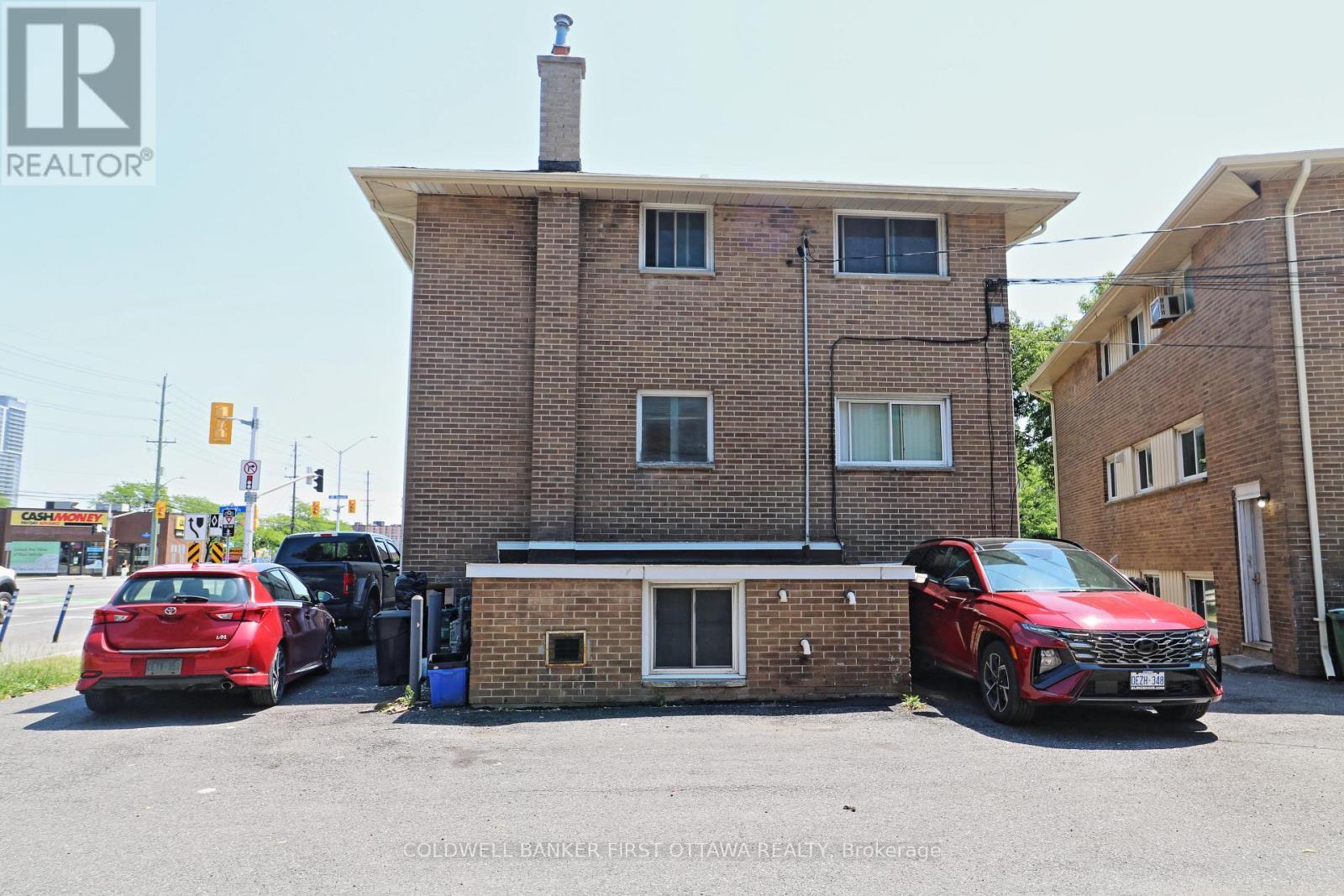 Property Photo: 609 Donald Street ON K1K 1L3