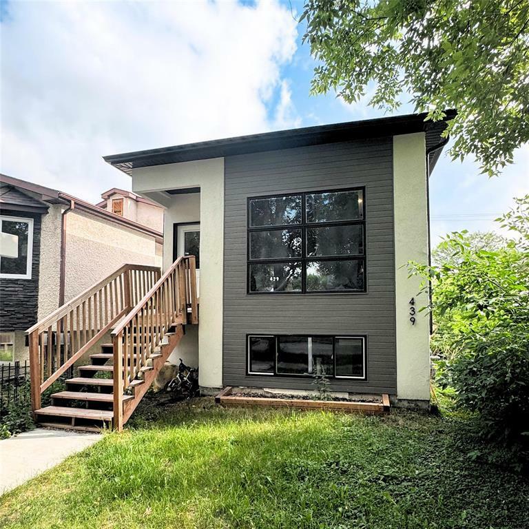 Photo de la propriété: 439 Winterton Avenue MB R2K 1K5