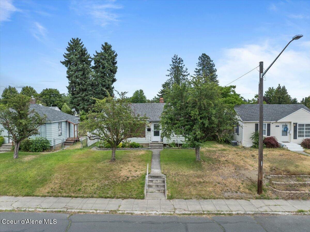 Property Photo:  5204 N Belt Street  WA 99205 