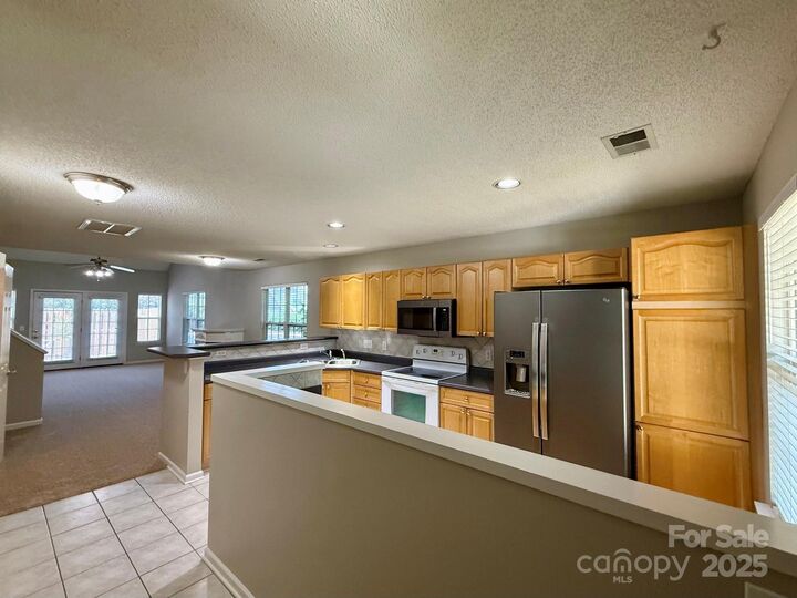 Property Photo: 9730 Elizabeth Townes Lane NC 28277