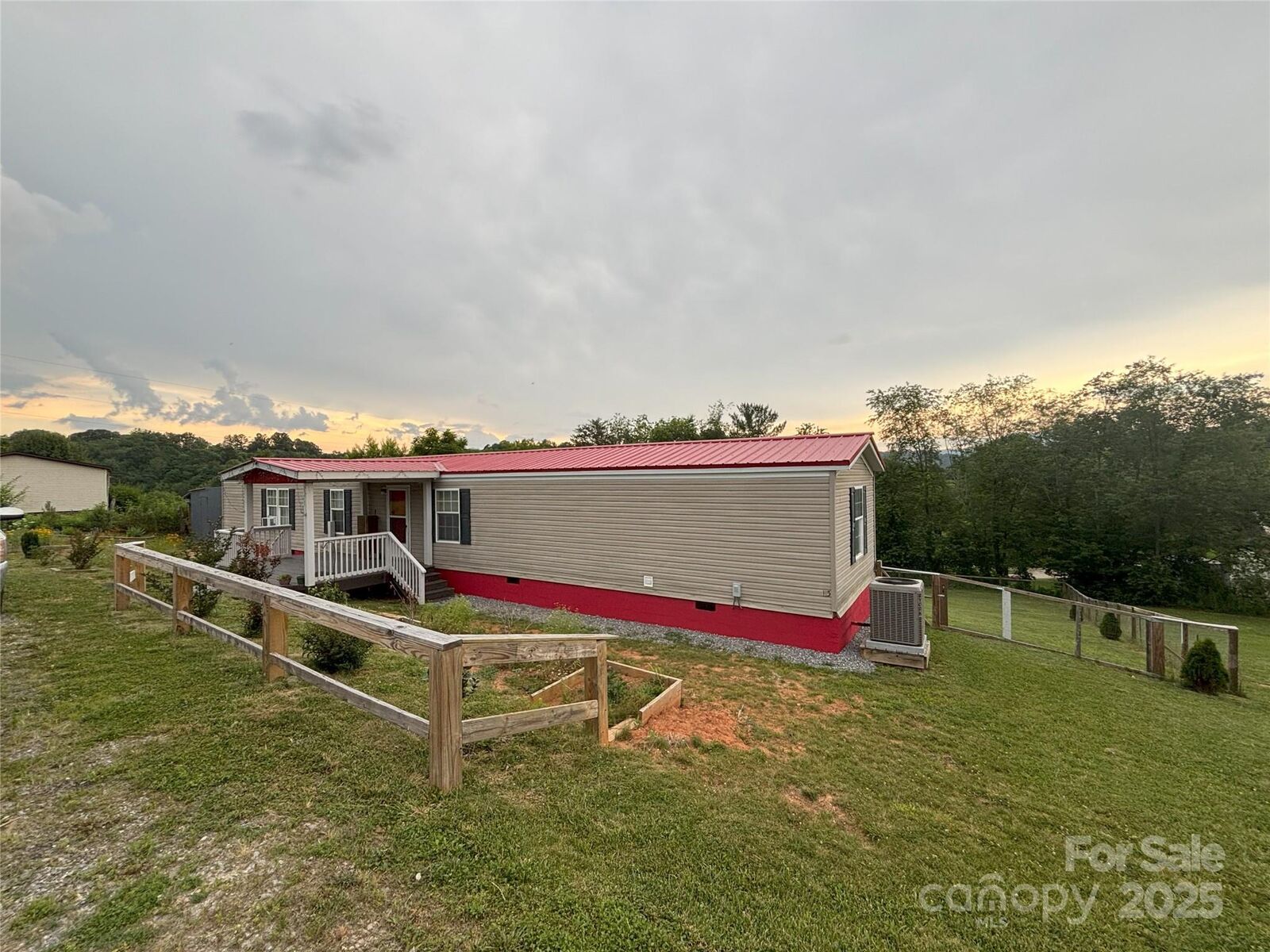 Property Photo:  115 Logans Leap Lane  NC 28716 