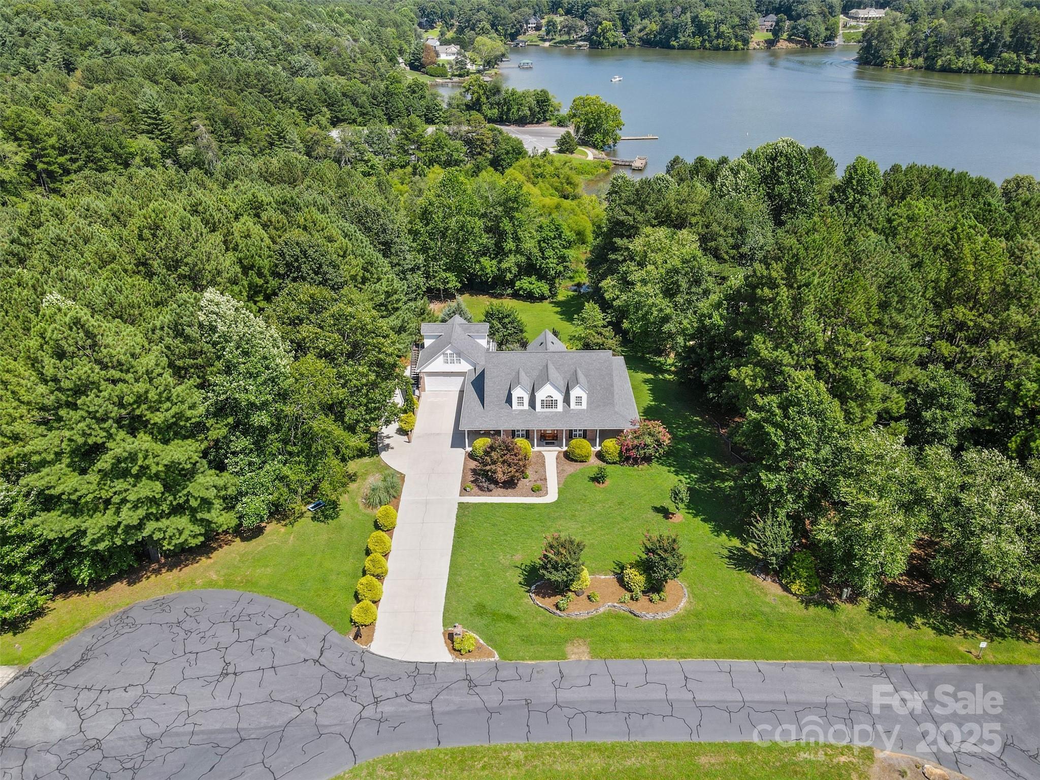 Property Photo: 185 Greens Road NC 28630