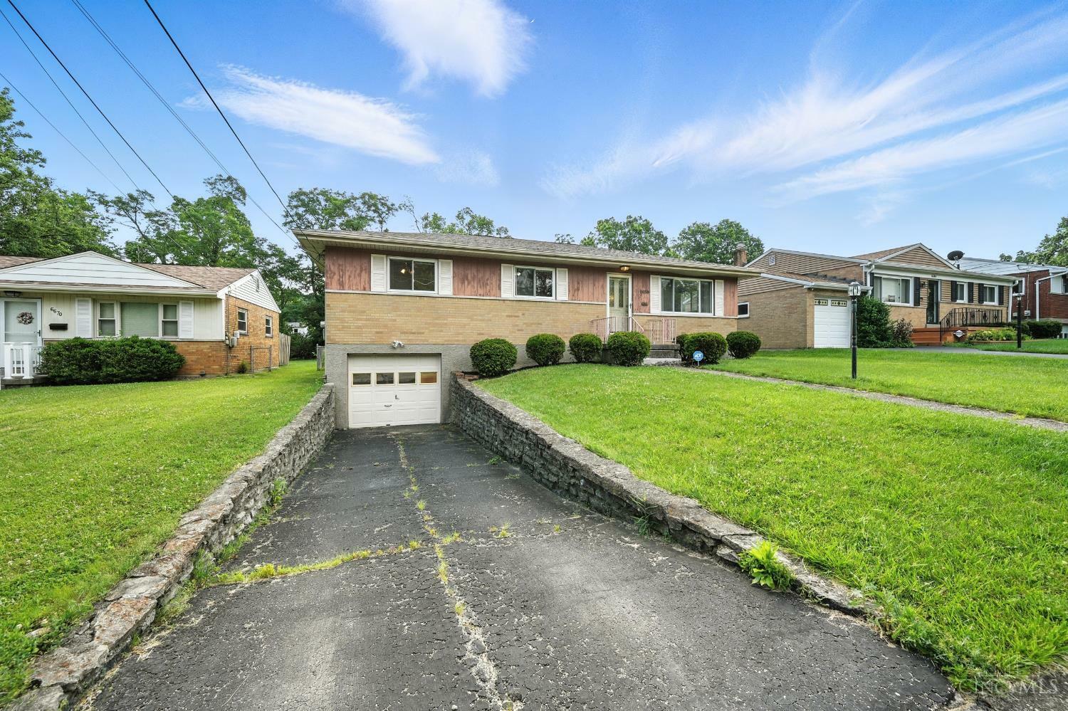 Property Photo: 6658 Greentree Drive OH 45224